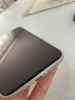 iPhone XR 64GB - 9