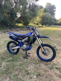 Yamaha yzf 250 - 9