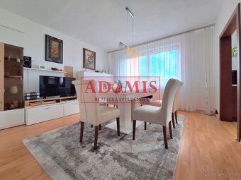 Predáme veľký 4izbový byt 94m2,Húskova ul.KVP,2x loggia,2x k - 9