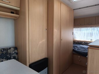 Obytny prives Chateau Carrat 440 - predstan, kurenie - 9