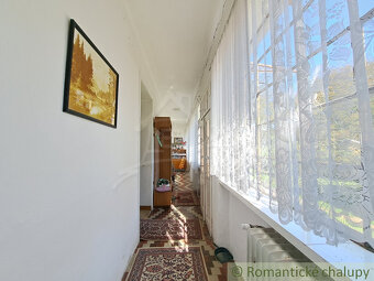 Pokojné bývanie v obci Bádice – dva domy na veľkom pozemku - 9