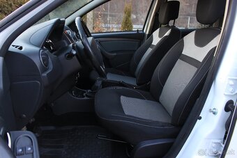 Dacia Duster 1.5 dCi 4x4,Ťažné, Klíma, STK/EK do 2/2027 - 9