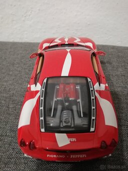 Maisto Ferrari F430 Fiorino 1:24 - 9