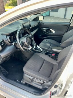 Toyota Yaris 1.5 Hybrid Comfort+Style+Tech SR 101000km - 9