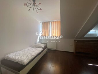 PRENÁJOM 4 izbový byt priamo v centre Nitry - 9