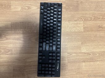 Predám počítač + 2X monitory + klavesnica + myš + joystick - 9