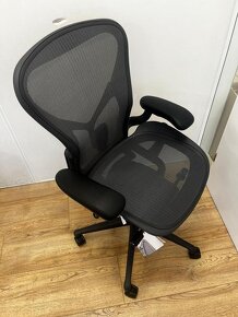 Kancelárska stolička Herman Miller Aeron Remastered New - 9