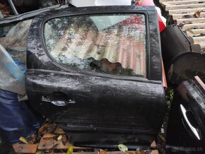 PEUGEOT 207 DVERE ĹAVÉ,PRAVÉ,PREDNÉ,ZADNÉ. - 9