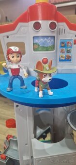 Paw Patrol – originálna veža + 9 autíčok a 8 figúrok + figúr - 9