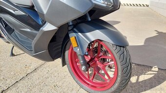 HONDA FORZA 125 SPECIAL EDITION - 9