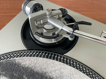 Technics SL 1210 mk2 - 9