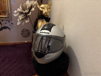 Schuberth,Shoei - 9