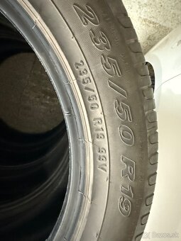 235/50 R19 - 9