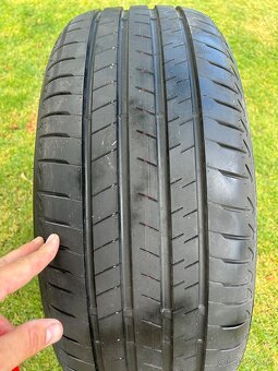 245/50 R19 105w - 9