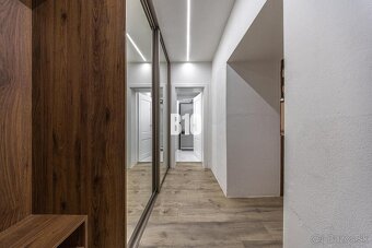 2,5 IZBOVÝ BYT VO VNÚTROBLOKU IDEÁLNY NA INVESTÍCIU - ul. JE - 9