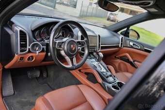 Porsche Cayenne II 2016 3.0TDI Platinum edition - 9