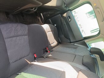 Peugeot 3008 1.6HDI - 9