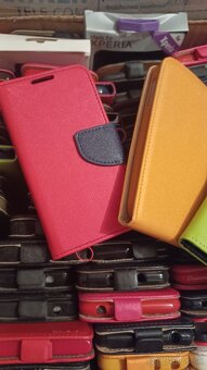 Približne 600ks puzdier na mobilné telefóny - 9