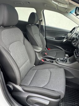 Hyundai i30 CW 2021, 1.6 CRDi Family, automat, DPH - 9