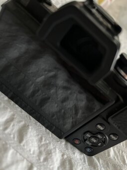 Olympus OM-D E-M10 Mark II - 9