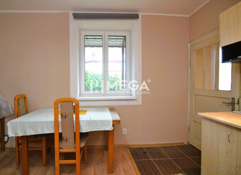 PREDAJ DOMU SO ZÁHRADOU V OBCI UBĽA - 9