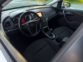 Opel Astra Sport Tourer ST 1.4 Turbo 120k,SK vozidlo - 9