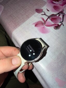 Samsung galaxy Z flip 5 + galaxy watch 6 - 9