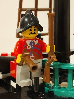 LEGO Pirates 6280 Armada Flagship - 9