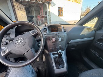 Opel zafira - 9
