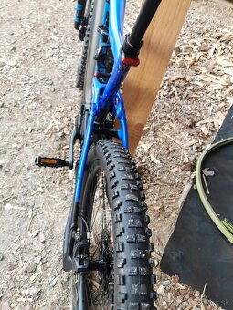 Horsky elektrobicykel celoodpruzeny pneu 27,5 ram L - 9