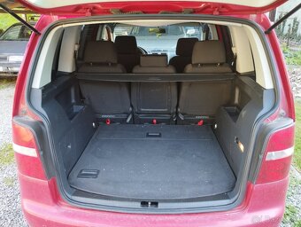 Volkswagen Touran - 9
