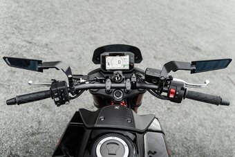 Prenájom Honda CB750R Hornet - 9