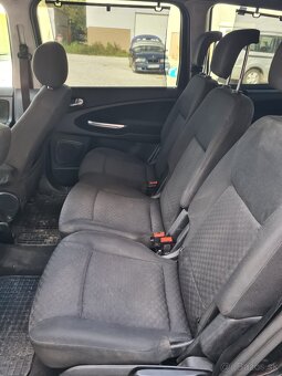 Ford Galaxy 2,0tdci 7miestne rok 2008 - 9