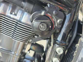 HARLEY DAVIDSON V-ROD MUSCLE - 9