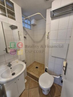 Predaj 4 izbový byt Nitra-centrum,130 m2,garáž, 2x balkón - 9