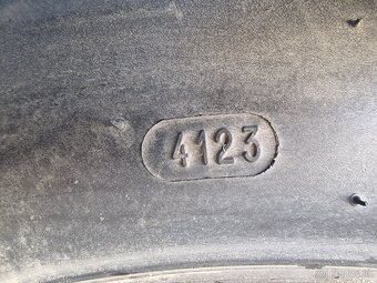 • 295/60 R22.5 Michelin X Multi / záberové MEGA tahač - 9