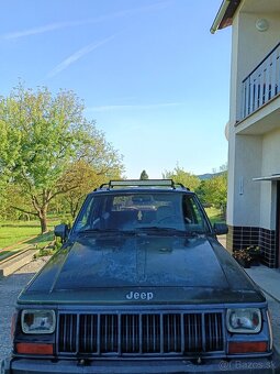 Jeep Cherokee xj 2,5 - 9
