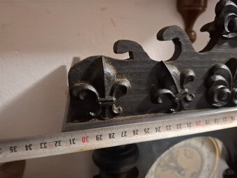 Predám funkčné starožitné nástenné hodiny Junghans zdobené s - 9