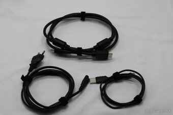 PS4 Slim 500GB + ovládač + káble - 9