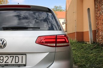 Volkswagen Passat Variant 2.0 TDI Highline DSG - 9
