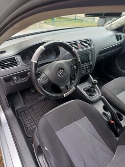 VW Jetta - 9