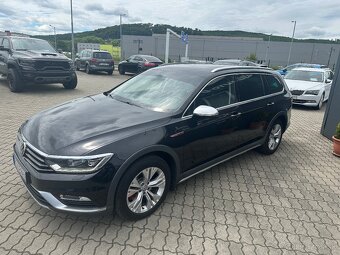 Volkswagen Passat Alltrack 2.0 TDi 4Motion DSG - 9