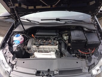 Volkswagen golf 1.4 benzín 2009 - 9