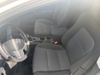 Auris hybrid TS combi 1,8, SK vozidlo - 9