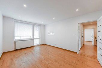 JENISEJSKÁ: MODERNÝ 3 izb. byt 68 m2 + loggia.Klimatizovaný, - 9