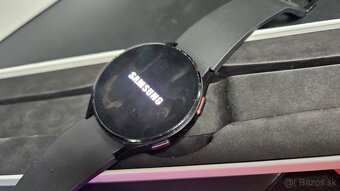 Smart hodinky Samsung Galaxy Watch 4 tmavé 44mm - 9