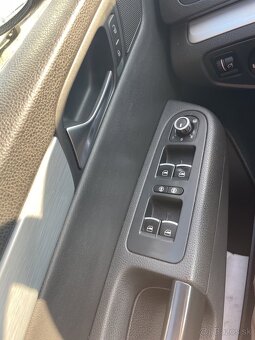 predam VW sharan 2.0tdi dsg 125kw highline 7miestne - 9