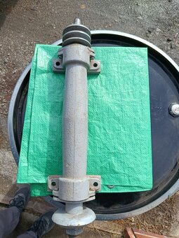 Hriadeľ, oska na cirkular, štiepačku. - 9