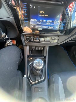 Toyota auris 1.2 turbo - 9