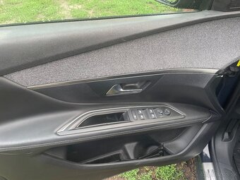 Peugeot 3008 ,2018 - 9